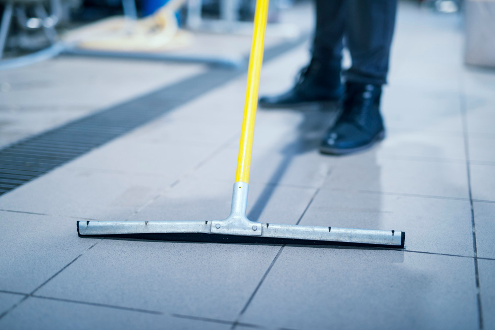 The Ultimate Guide to Commercial Floor Cleaning for Businesses